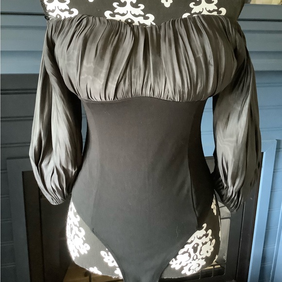 Black Zara body suit. - Picture 6 of 8